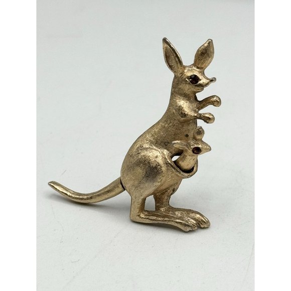 Vintage Avon Articulating Kangaroo Brooch Pin - Picture 2 of 5